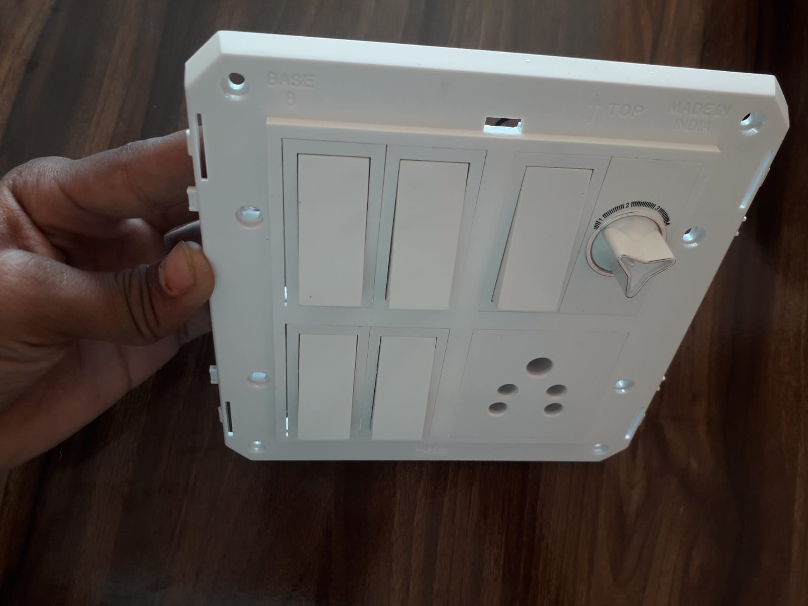 White Modular Electrical Switch Board 8x4 with Fan Regulator & Socket - Image 3