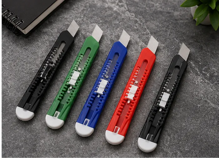 Heavy Duty Paper Cutter Knife | Utility Cutter with Snap-Off Blade - Image 4